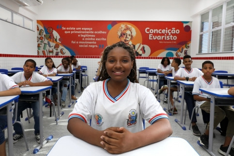 Na Bahia, estudantes e educadores vão em busca de alunos que estão fora da escola